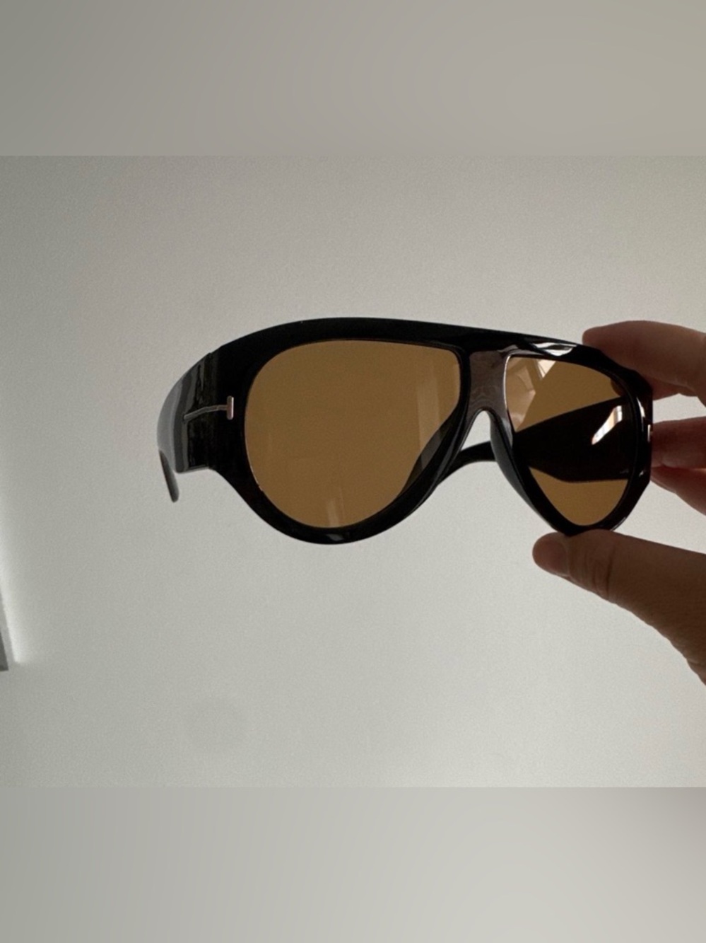 Black aviator Sunglasses with Brown Lenses